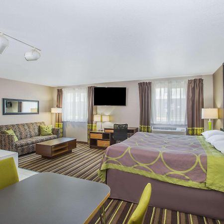 Super 8 By Wyndham Brookings Hotel Exterior foto