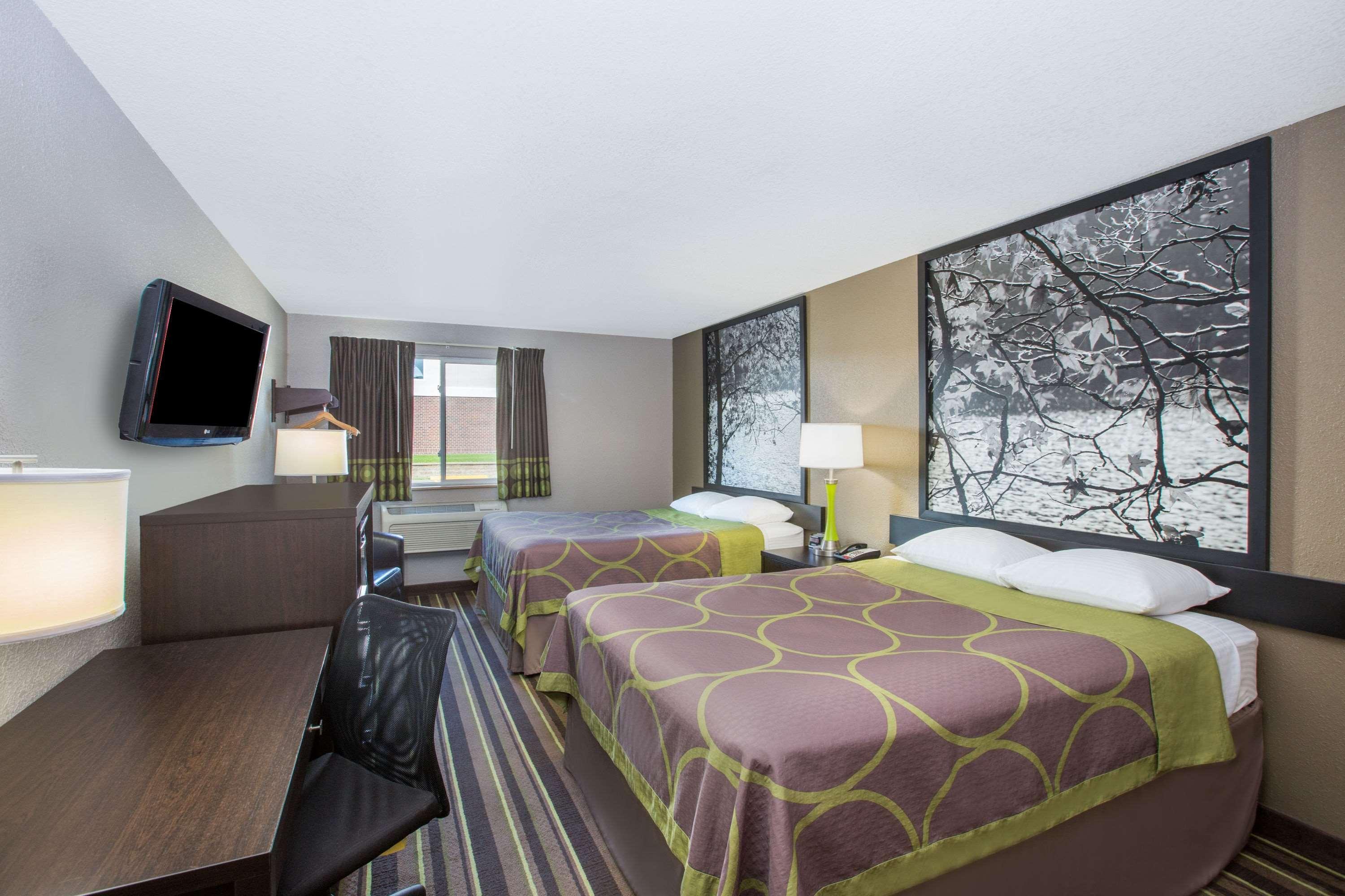 Super 8 By Wyndham Brookings Hotel Exterior foto