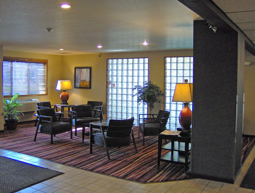 Super 8 By Wyndham Brookings Hotel Exterior foto